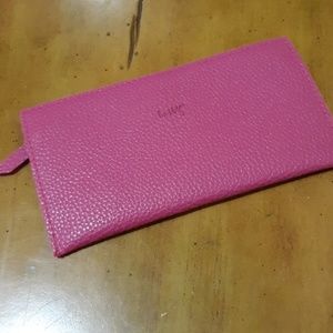 Briggs wallet. Pebbled soft leather. New